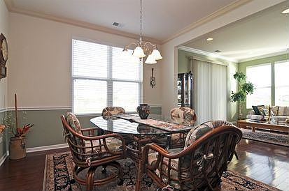 5th image of 3549 Canton Cir