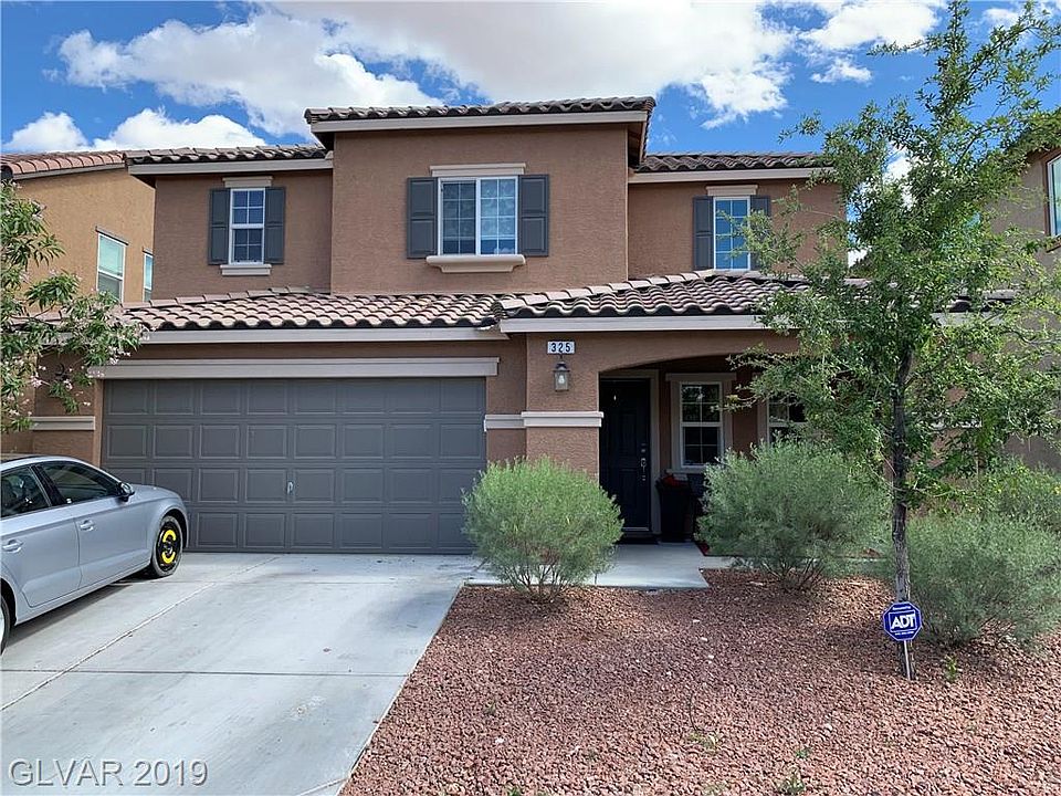 1st image of 325 Woodsfield Ct