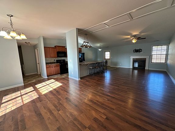 4th image of 20 Old English Ln