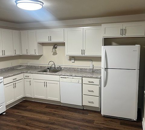 3rd image of 1716 Westview Dr