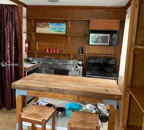 3rd image of 1770 Lenox Ave #0