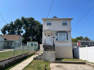 865 Kreil St, Perth Amboy, NJ 08861