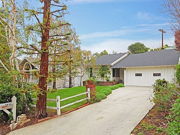 2nd image of 3652 Lankershim Blvd