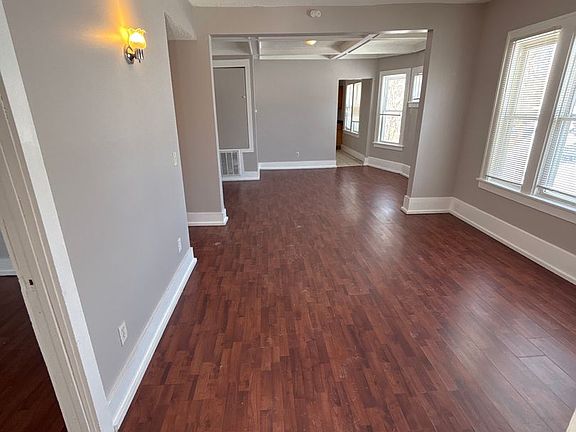 5th image of 1414 16th Ave N