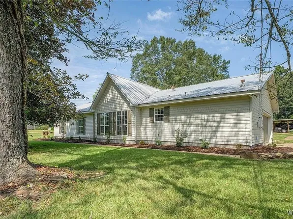 320 Pineview Dr NW, Fayette, AL 35555