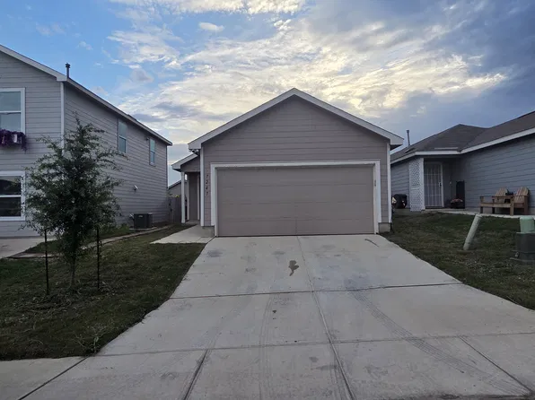 7247 Ox Pl, San Antonio, TX