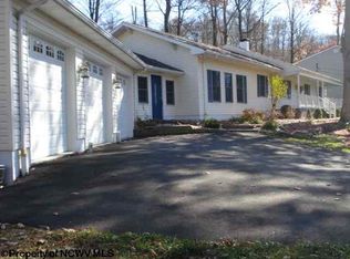 11 Tiger Trl, Fairmont, WV 26554