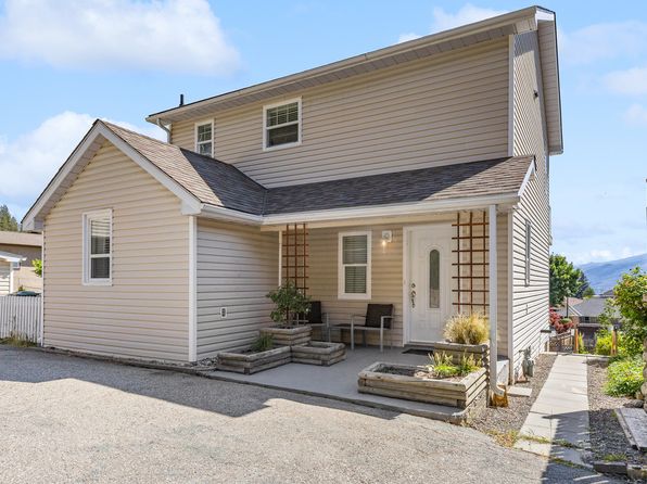 6053 Turner Ave, Peachland, BC V0H 1X4