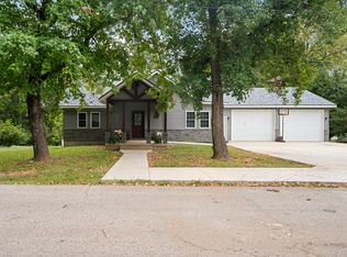 805 N 1st St, Steelville, MO 65565