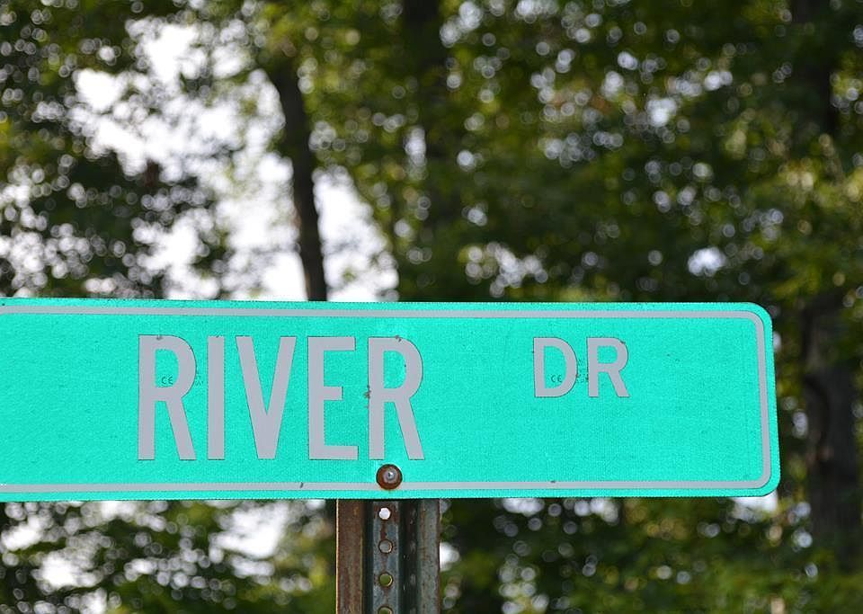 1st image of 11071 River Dr