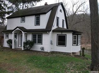 8652 State Rd, Colden, NY 14033