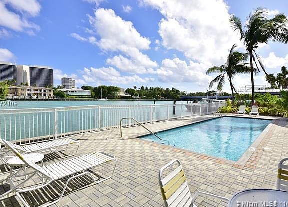 4th image of 9721 E Bay Harbor Dr APT 4B