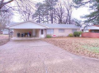 1013 E 33rd St, Texarkana, AR 71854
