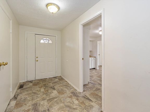 2nd image of 7152 Woodside Dr