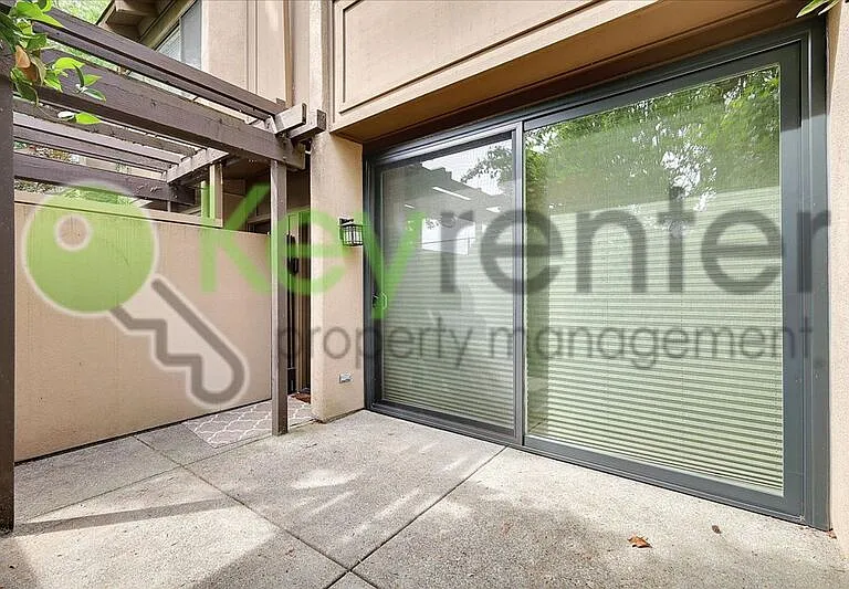 2254 Woodside Ln #2 — Photo 30
