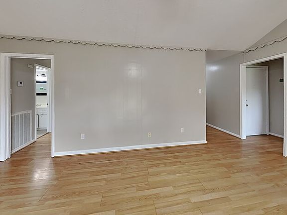 5th image of 4313 Lariat Dr