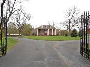 11858 E Holmes Rd, Collierville, TN 38017