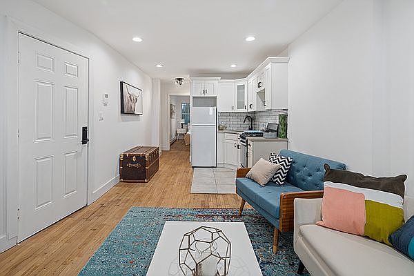1st image of 346 Quincy St #1