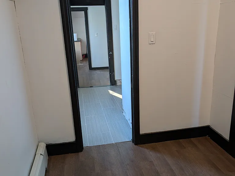 Smaller bonus room facing the bathroom.