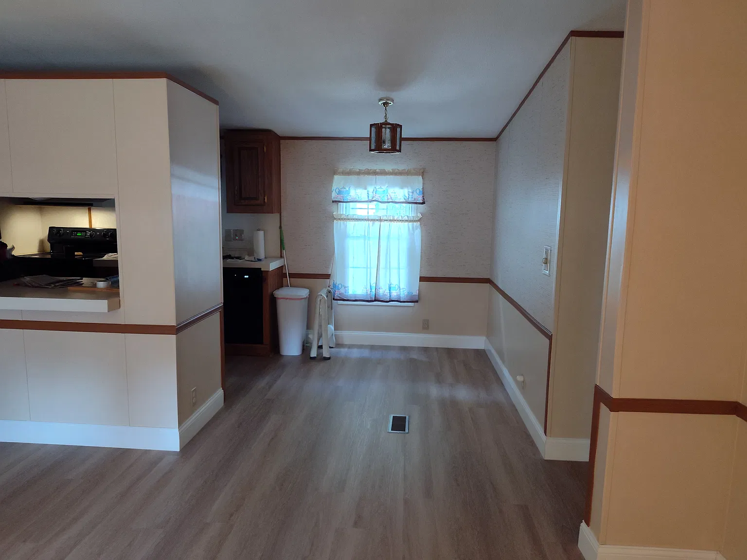 3 bed, 992 sqft, $2,750 — Photo 3