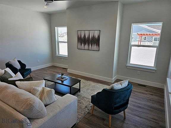 4th image of 2306 Lark Ln