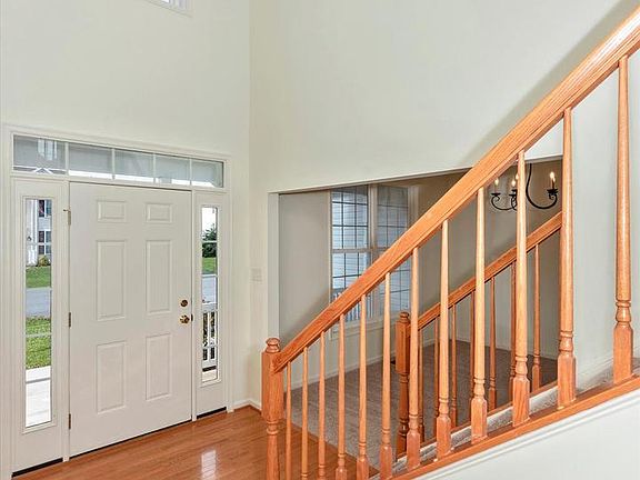 3rd image of 10213 Saddlebrooke Ln