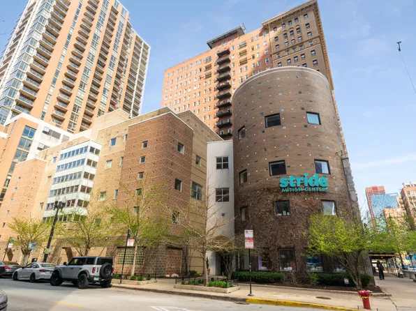 40 E 9th St, Chicago, IL