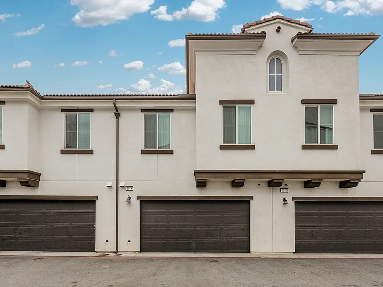 1018 Shiba Ct — Photo 30