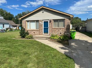 39240 Muffatt St, Harrison Township, MI 48045