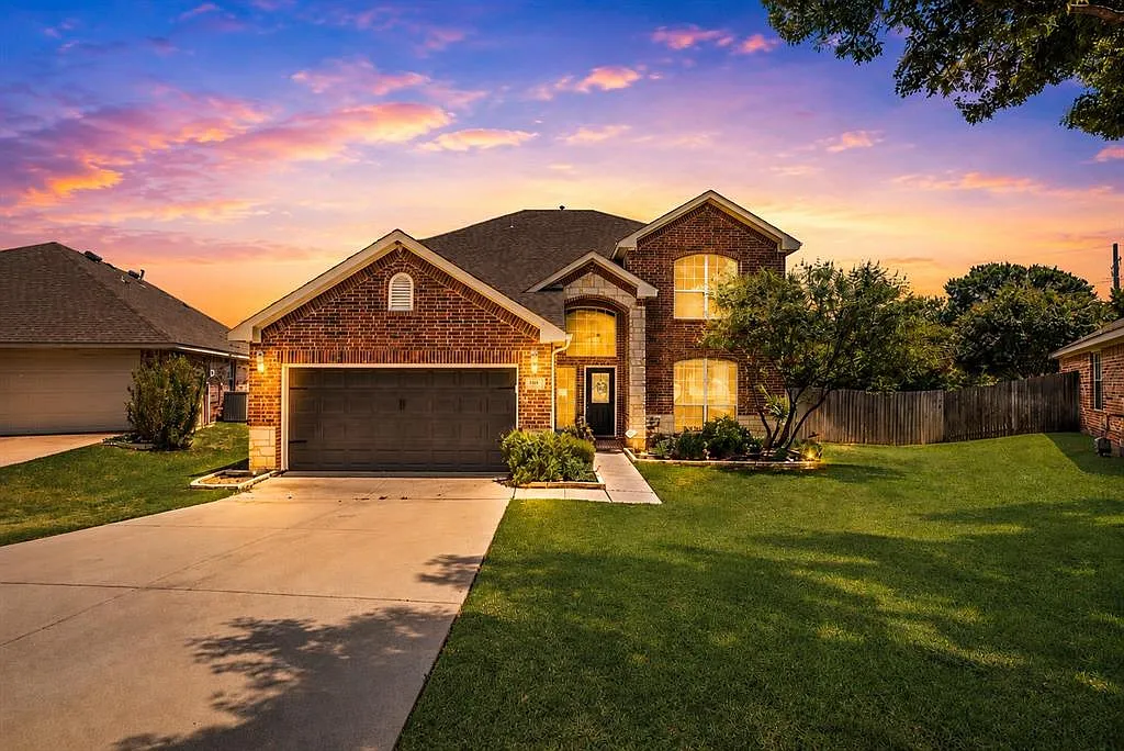 5 bed, 3.5 bath, 2930 sqft, $3,786 — Photo 1