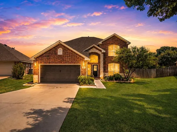 505 Wade Ct, Euless, TX 76039