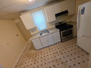 101 Three Newbury St #3, Lawrence, MA 01841
