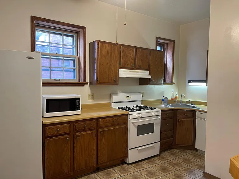 6108 Waterman Blvd — Photo 1