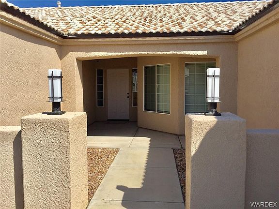 2nd image of 2399 E Pawnee Trl