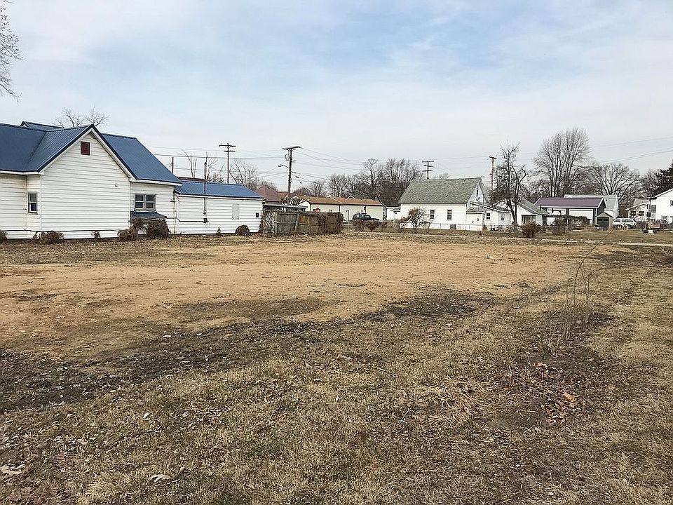 1st image of 609 E River Blvd