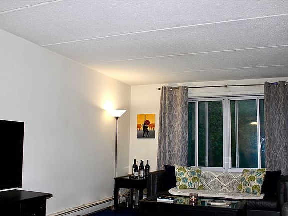 3rd image of 399 N Broadway APT 3H