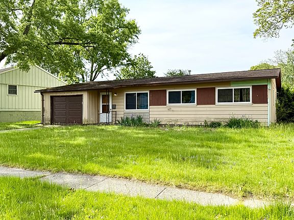 2nd image of 1312 Emerald Dr