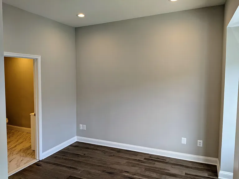 1915 Capitol Ave NE #3 — Photo 7