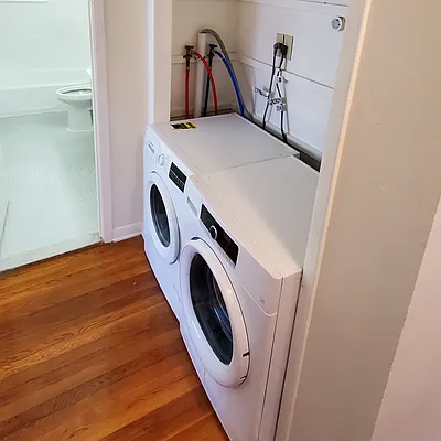 Rented by Re/Max In The City | media 5