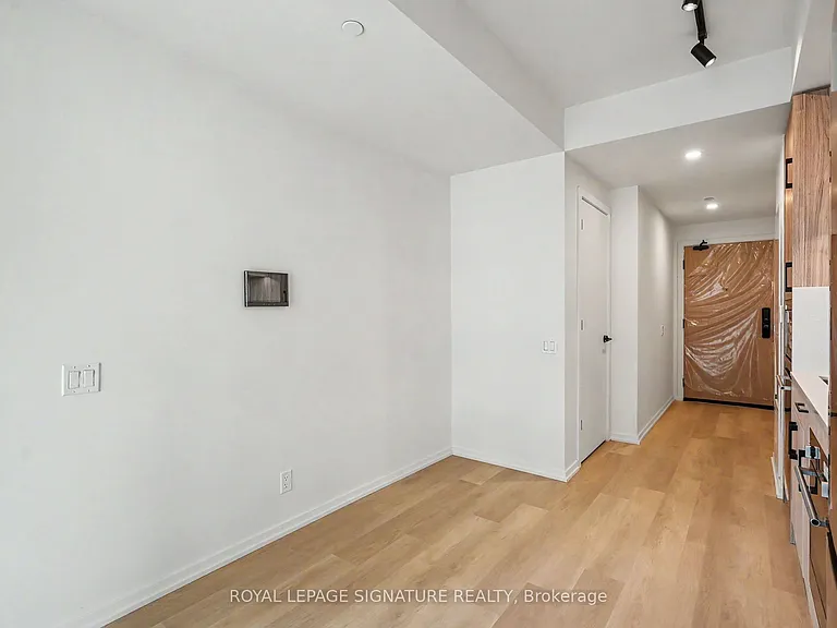 109 Erskine Ave #1111 — Photo 8