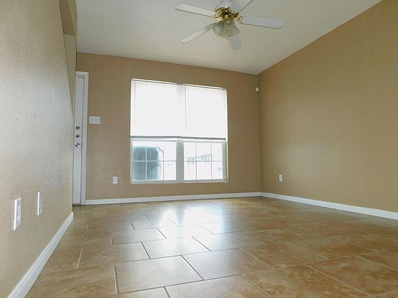 3rd image of 4004 Gus Dr APT C