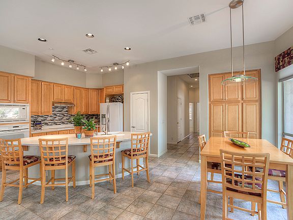 2nd image of 11049 N 140th Way