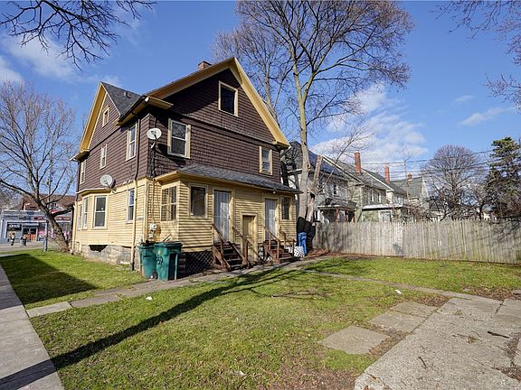 3rd image of 461 Parsells Ave