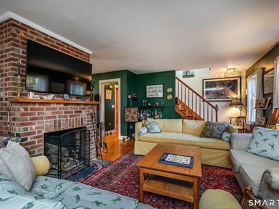 4th image of 30 Graham Road