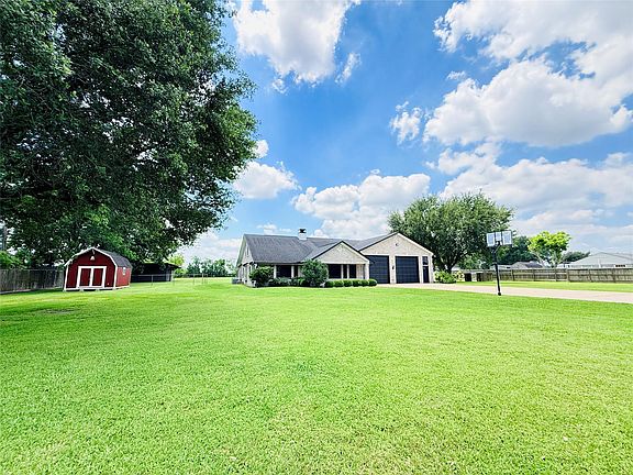2nd image of 8638 Catalina Ln