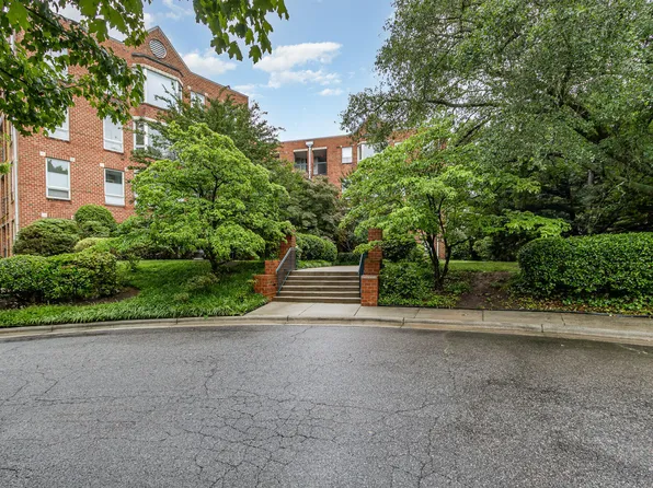 620 Martin Luther King Jr Blvd APT 302, Chapel Hill, NC 27514