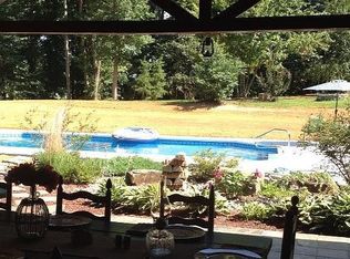 300 Lees Chapel Rd, Sweetwater, TN 37874