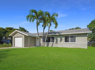 6902 Westview Dr, Lake Worth, FL 33462
