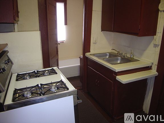 4th image of 1814 Boxwood St