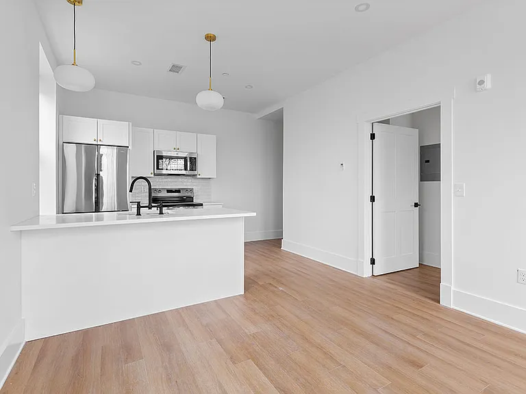 31 Hope St #212 — Photo 11